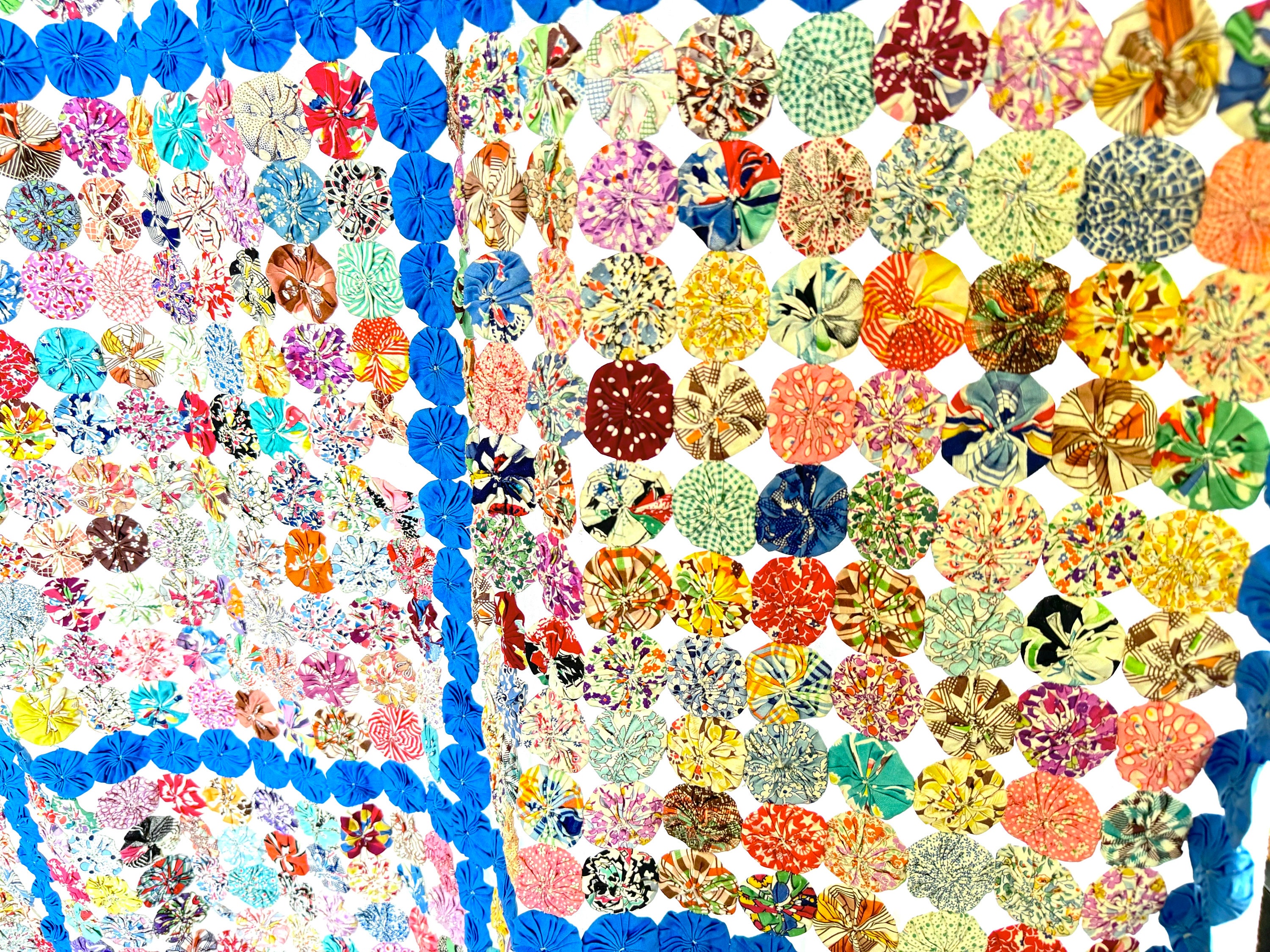 ヴィンテージヨーヨーキルト：1930年代～40年代のカラフルな生地