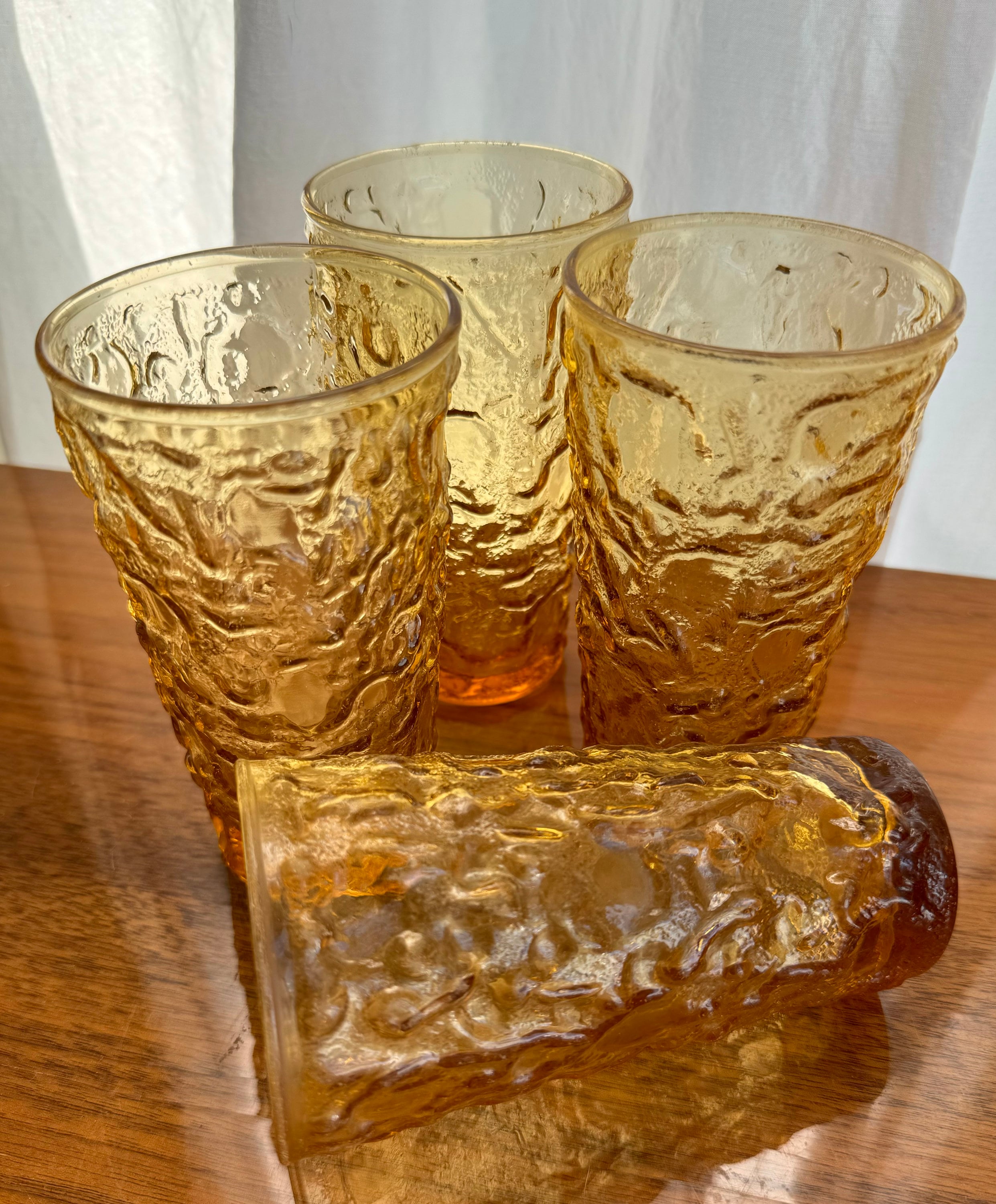 【ヴィンテージ】Anchor Hocking アンバーガラス Set of Four Vintage 60s 70s Anchor Hocking Milano Heavily