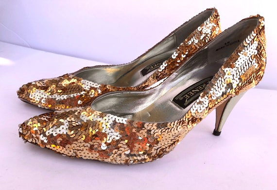 Gold sparkly sequin pumps,  size 8 N made in Chin… - image 6