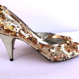 Gold sparkly sequin pumps,  size 8 N made in China, by J. Renee