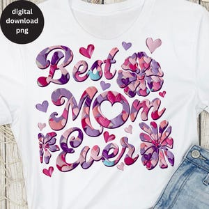 Coup de pinceau meilleure maman de tous les temps PNG, téléchargement de conception de sublimation de fête des mères, clipart floral ondulé de maman, cadeau de fête des mères, sublimation de conceptions de maman