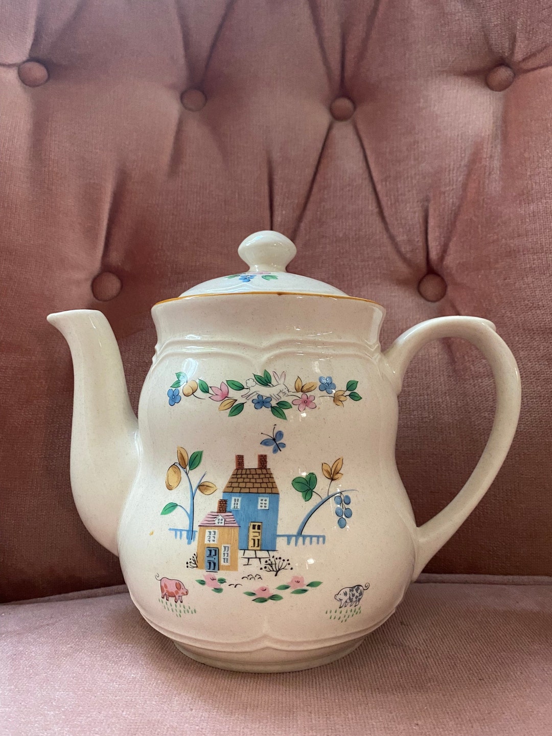 Large Vintage Cottage Teapot Etsy