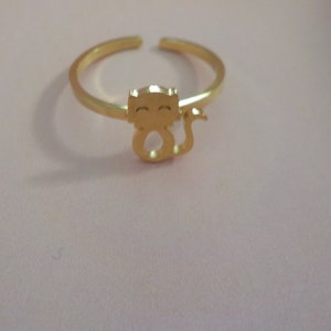 Gold cat ring