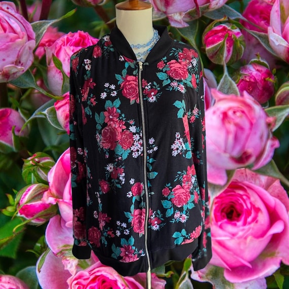 Rose Pattern Lightweight Jacket | Black Backgroun… - image 1