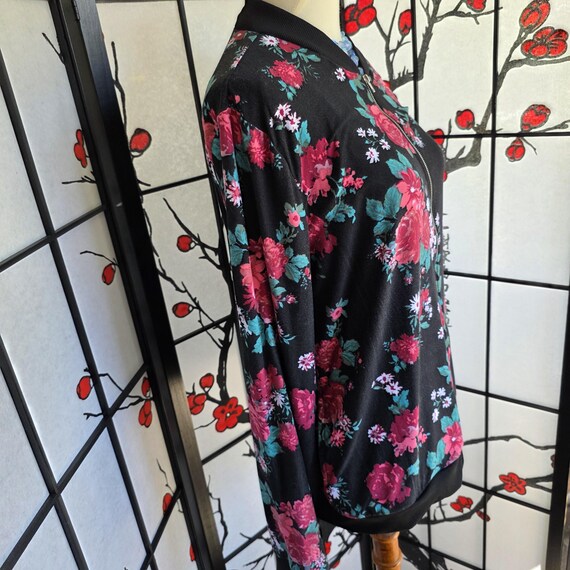 Rose Pattern Lightweight Jacket | Black Backgroun… - image 6