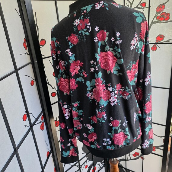 Rose Pattern Lightweight Jacket | Black Backgroun… - image 7