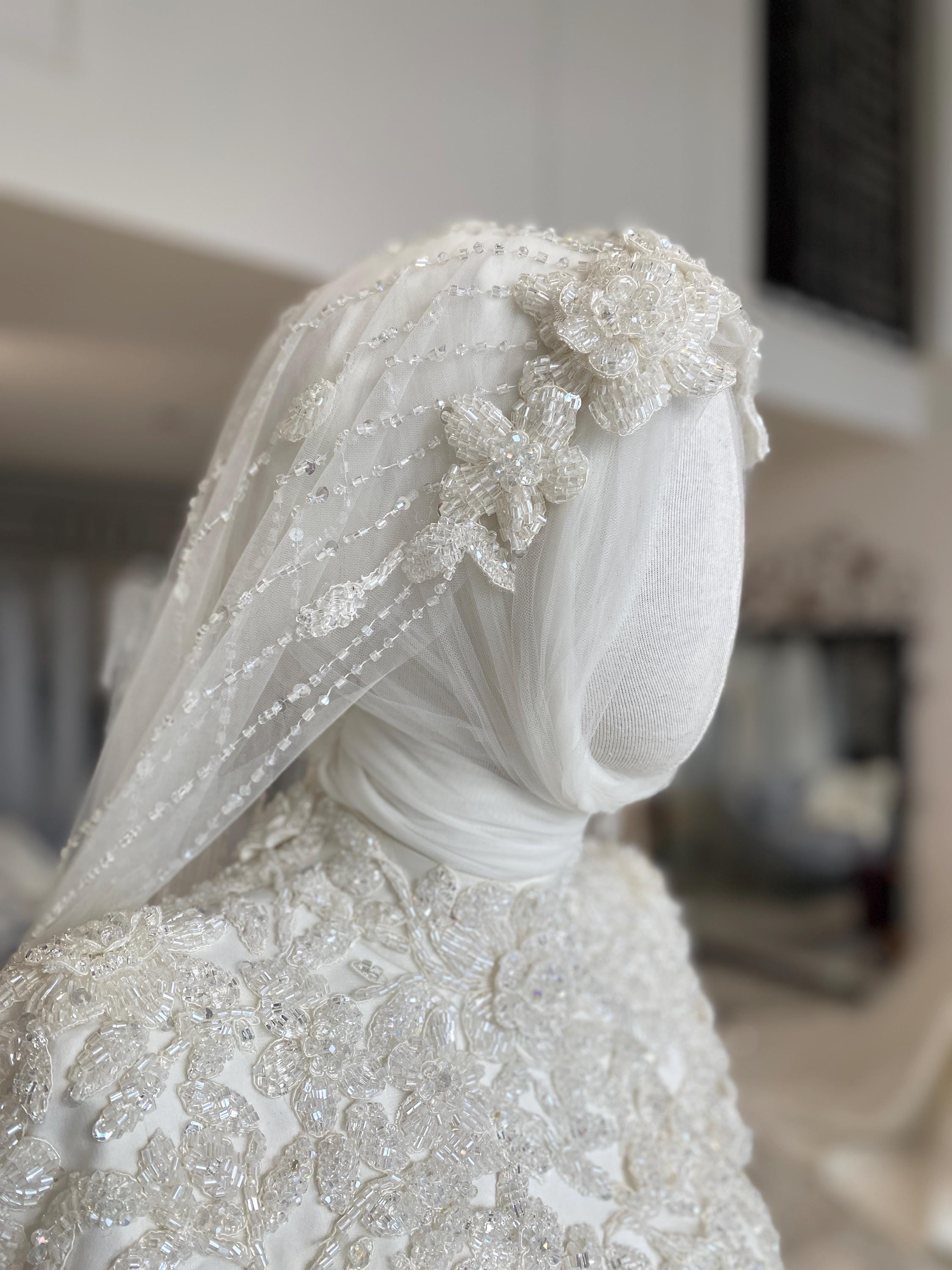 White Veil Hijab Wedding Dress 2019 Elegant Beaded Lace Hijab