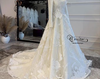 Romantic Lace Wedding Dress – Long Sleeve A-Line Bridal Gown, Modest Hijab Style