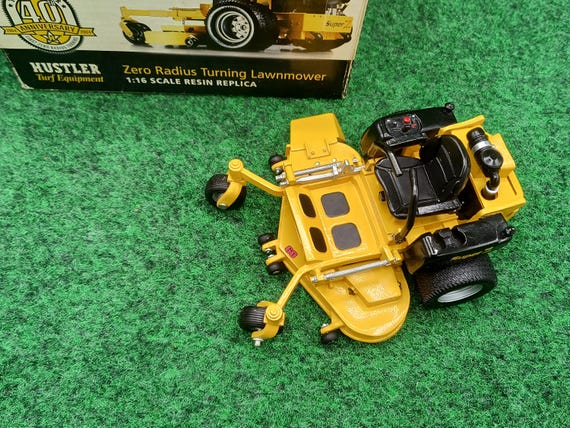 Hustler Turf Equipment 2004 Super Z Replica Zero Turn Lawnmower
