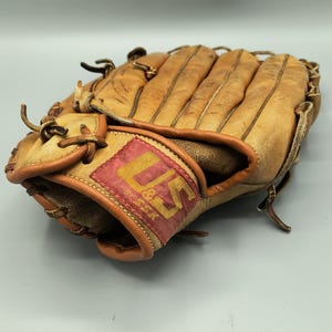 Vintage U&S USG-50 The Catching Machine SSK Sasaki Japan RHT Leather Baseball Glove Sports Collectible Home Decor