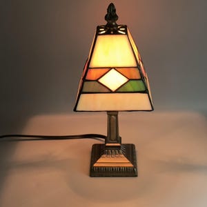 Vintage Stained Glass Accent Lamp 11&quot; Small Table Lamp With Natural Neutral Colors Bronze, Brown, Beige, Pink, Green (Shade included)
