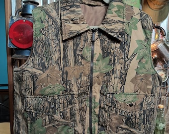 Vintage Winchester Camo Hunting Vest Sleeveless Reversible Jacket Canvas Light Brown or Trebark Camouflage Insulated Size Large