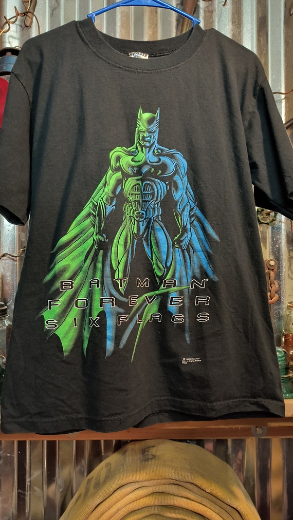DC Comics: Batman Forever Six Flags Vintage Tee T-shirt 1995 DC Comics: Batman Forever Six Flags Vintage Tee T-shirt 1995