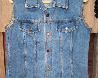Blue Jean Vest Stonewashed Denim Button Down Women&#39;s Size (M) Medium by Watch LA / Vintage 1990s New Old Stock