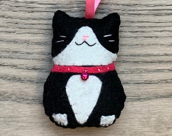 Tuxedo Cat, Felt Cat Ornament, Cute Kitty Magnet, Cat Plush Plushie, Handmade Personalized Cat, Black Cat, Easter Spring, Love, White Mits