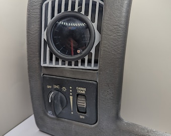 Early 3rd Gen Ram Gauge Pod Vent Mount (Fits 2003-2005 Dodge Ram Trucks)