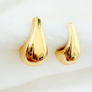 18k Gold Filled Teardrop Studs: Hypoallergenic Waterdrop Earrings