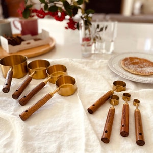 Wood and Gold Measuring Cups and Spoons Set of 8 | Gold Finish ...
