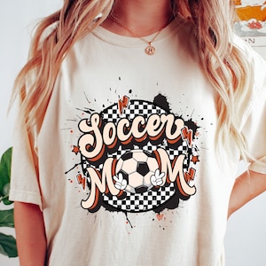Fußball Shirt, Leopard Mom Shirt, Mama Shirts, Muttertagsgeschenk, Mama Geschenk Tee, Fußball Shirt Frauen, Spieltag Shirt, Fußball Mama Leopard Shirt