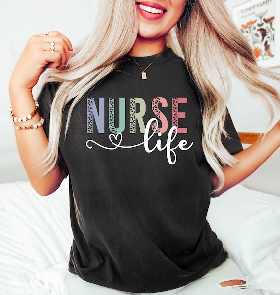Chemise de vie d infirmiere chemise d infirmiere leopard cadeau d infirmiere cadeau pour l infirmiere chemise d infirmiere d infirmiere autorisee chemise d infirmiere autorisee nouvelle cadeau d infir...