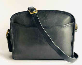 Vintage Coach City Bag: Black Leather Shoulder Bag (no A81-9790