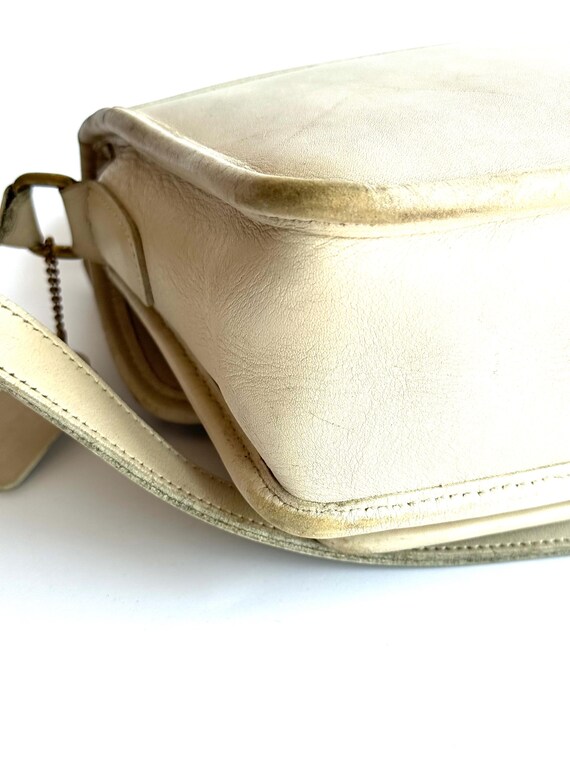 Vintage Coach Classics Kent Crossbody Bag in Bone Leather