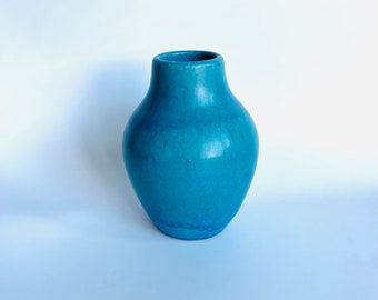 Vintage Foxlo vase ceramic studio pottery blue