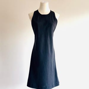 Vintage 90s Isaac Mizrahi bias cut black raw silk halter racerback mini / babydoll dress with natural abalone button sz 4