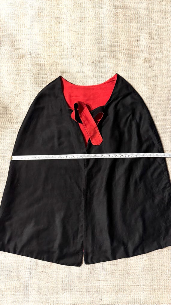 Vintage 20s / 30s reversible red and black cape - image 9