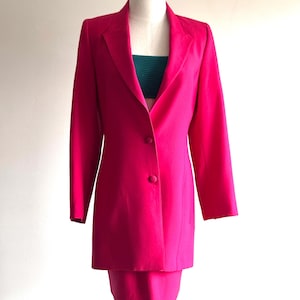 Vintage Treasure by Claude Montana Paris Vibrant magenta structured skirt suit long blazer and stitch detail skirt sz 40 42 matching