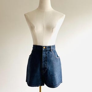 Vintage Armani Jeans Jean shorts Shorts in deep blue denim sz 10 Jorts