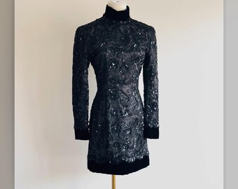 Vintage Carolyne Roehm lace cocktail dress sequin LBD 80s