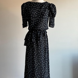 Black Vintage flora print summer dress 70’s / 80’s ILGWU