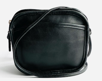 Vintage 1992 Coach Black Fulton Leather Shoulder Bag  ZIPPER