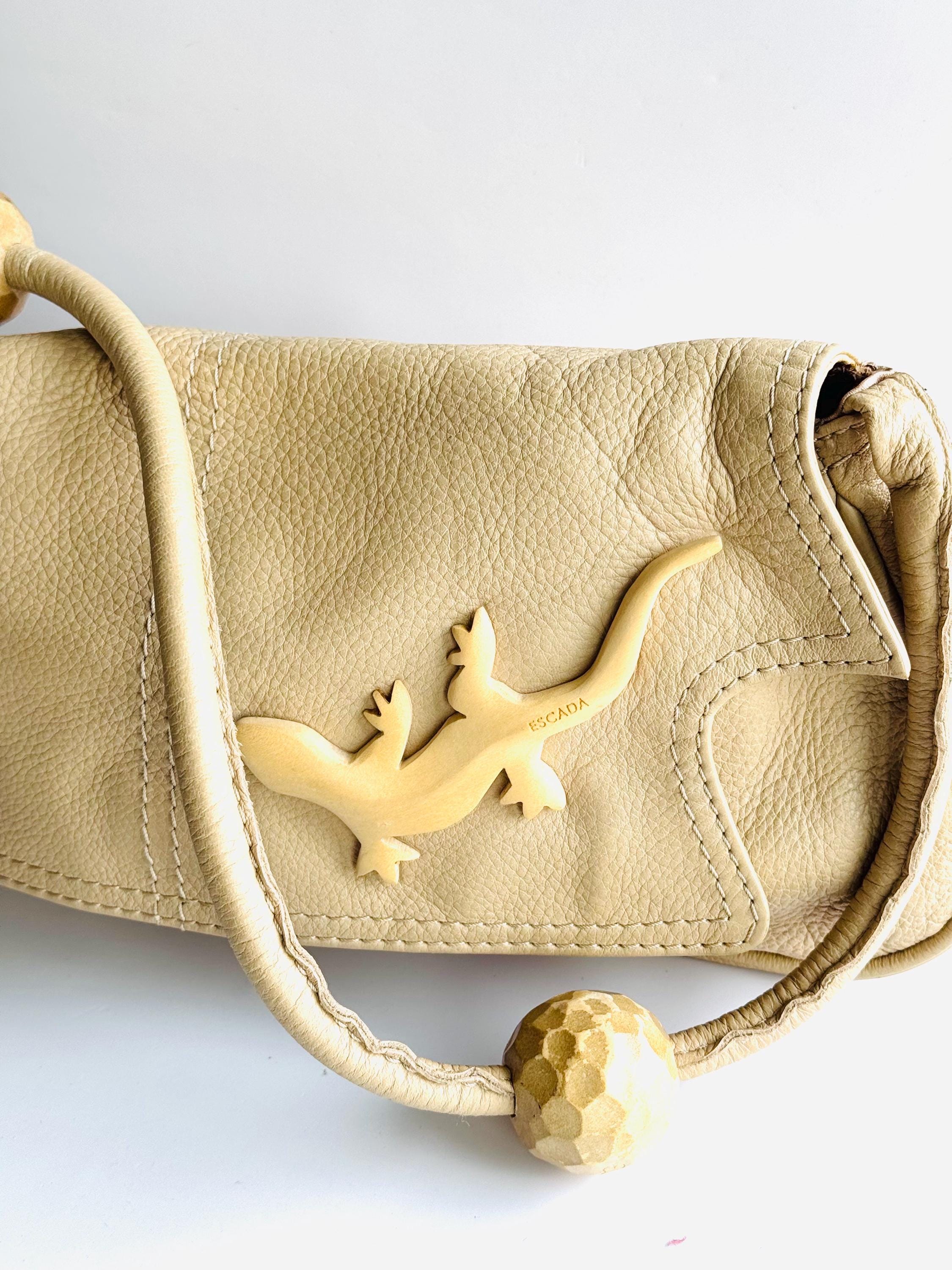 ESCADA ハンドバッグ Vintage Escada Exotics Leather Baguette Bag, Carved Wood Lizard - Etsy