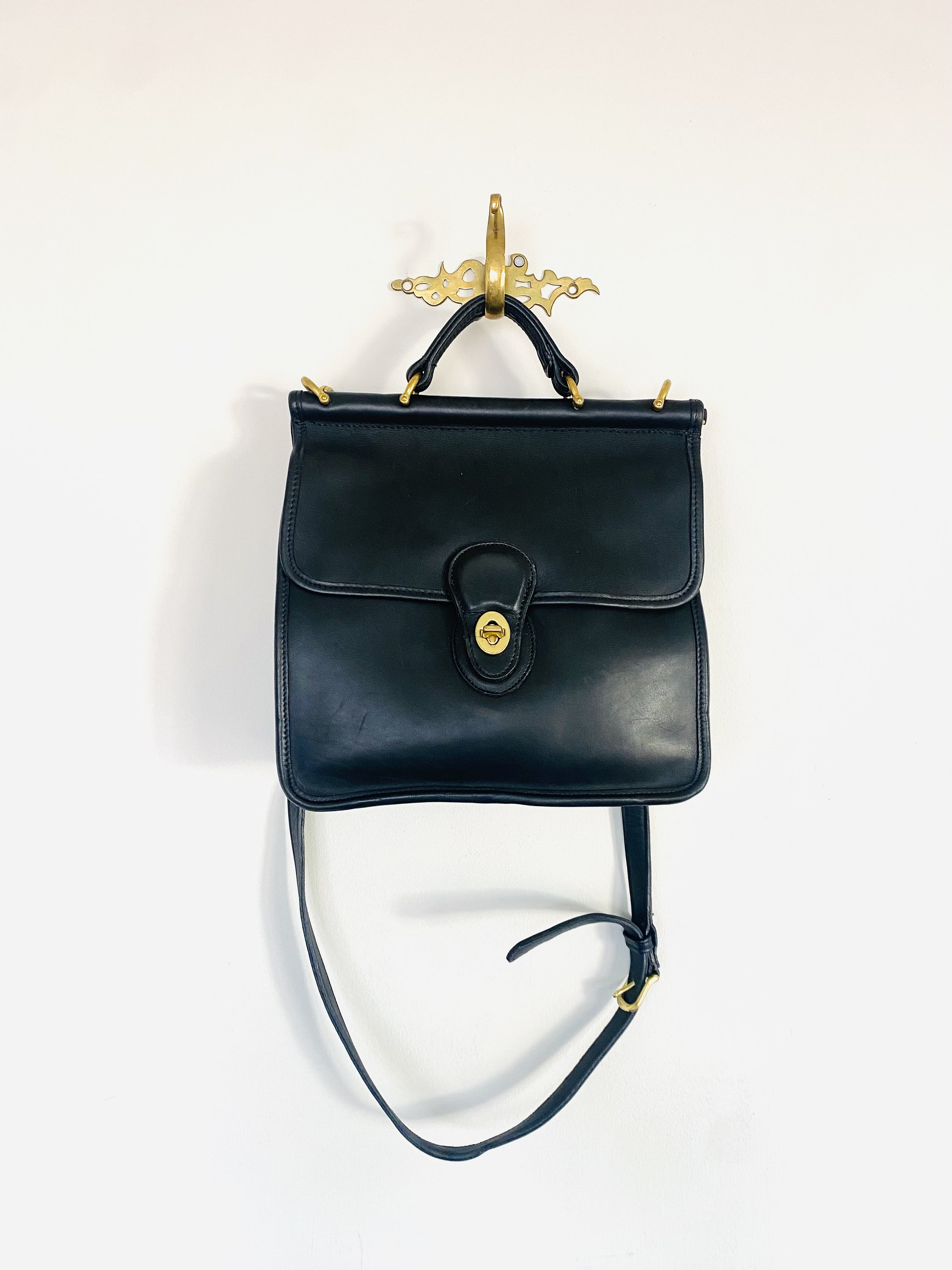バッグ Vintage COACH Willis 9870 Black USA Vintage COACH Black Leather COURT SHOULDER CROSSBODY PURSE
