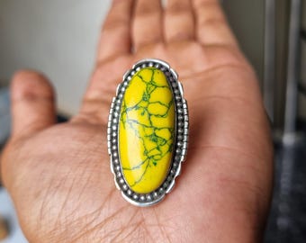 Anillo de plata de ley con turquesa amarilla: joyería tribal bohemia hecha a mano