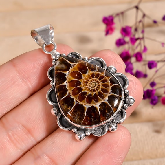 アンモナイトの手作りシルバーペンダント ハンドメイドスターリングシルバーアンモナイトペンダント：ボヘミアン