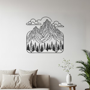 Decorazione murale in metallo con foresta di montagna, decorazione murale con scena naturale, pannello con paesaggio di pino, cartello in metallo rustico con baita, regalo avventuroso per la casa