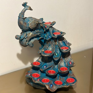 手描きの孔雀キャンドルホルダー像、卓上ティーライト、ギフト装飾彫刻、アート、ギフト、ハンドメイド
