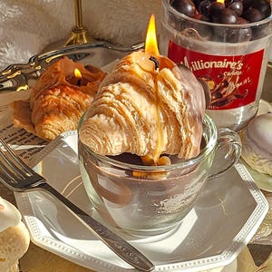 Handmade Chocolate Croissant Candle – Realistic Bakery-Inspired Candle Dessert-Themed Home Décor Unique Gift Idea for Candle Lovers Cozy