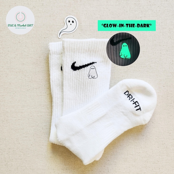 nike graphic socks