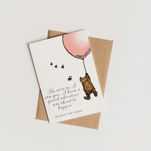 Carte de baby shower Winnie l'ourson, ourson classique, future maman, papa, nouveau-né fille, aventure, impression numérique pour nouveaux parents, bienvenue pour nouveau-né