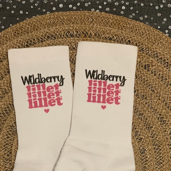 Lillet Socken, Beiseitig bedruckt in Weiß / Personalisiert / Geschenk / Party / Geburtstag / Strümpfe