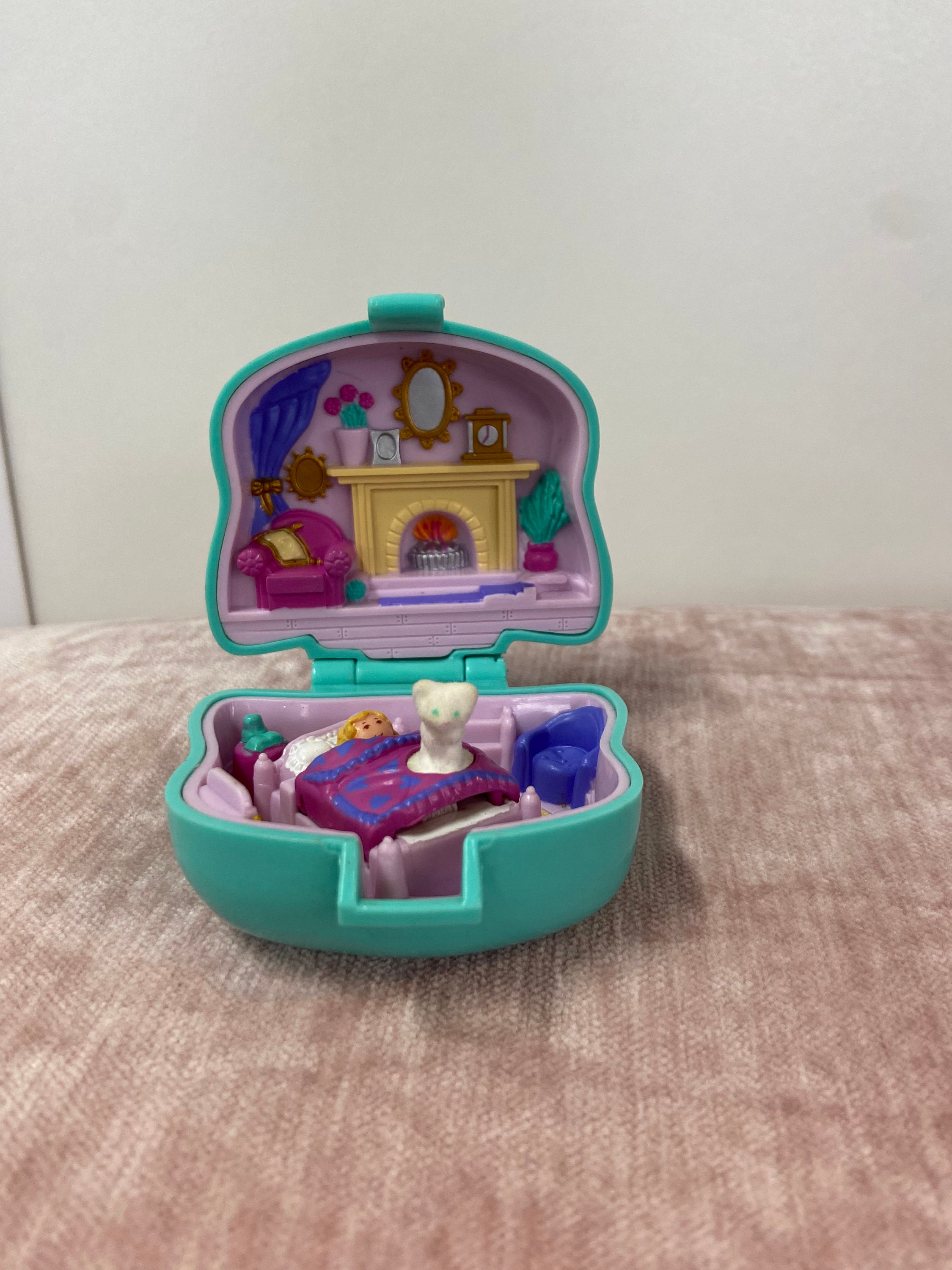  Vintage Polly Pocket Cat 1993 - Etsy Illustration 