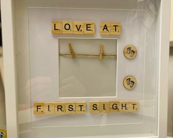 Molduras de caixa funda, molduras de Scrabble, molduras de Scrabble personalizadas, molduras de Scrabble para a família, presentes para a família, presentes para amigos, ideias para presentes para recém-nascidos