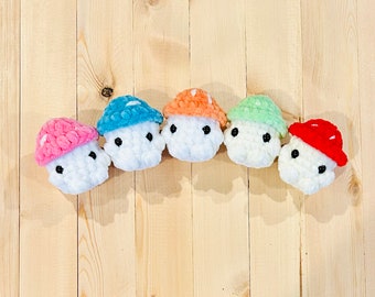 かぎ針編みのキノコぬいぐるみキーホルダー：編みぐるみキノコ