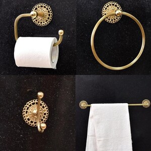 Golden Finish Brass Bathroom Hardware for Décor in Set of 4