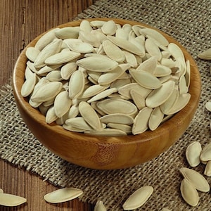 Roasted Pumpkin Seeds, Salted and Unsalted Pumpkin Seeds, Ready to Eat, Natural and Fresh Nuts from Our Own Garden,Fresh Snack Pumpkin Seeds
