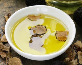 White Truffle Oil, Natural Truffle Oil, Free of Additives and Preservatives, Premium Quality Gourmet Selection Truffle Oil